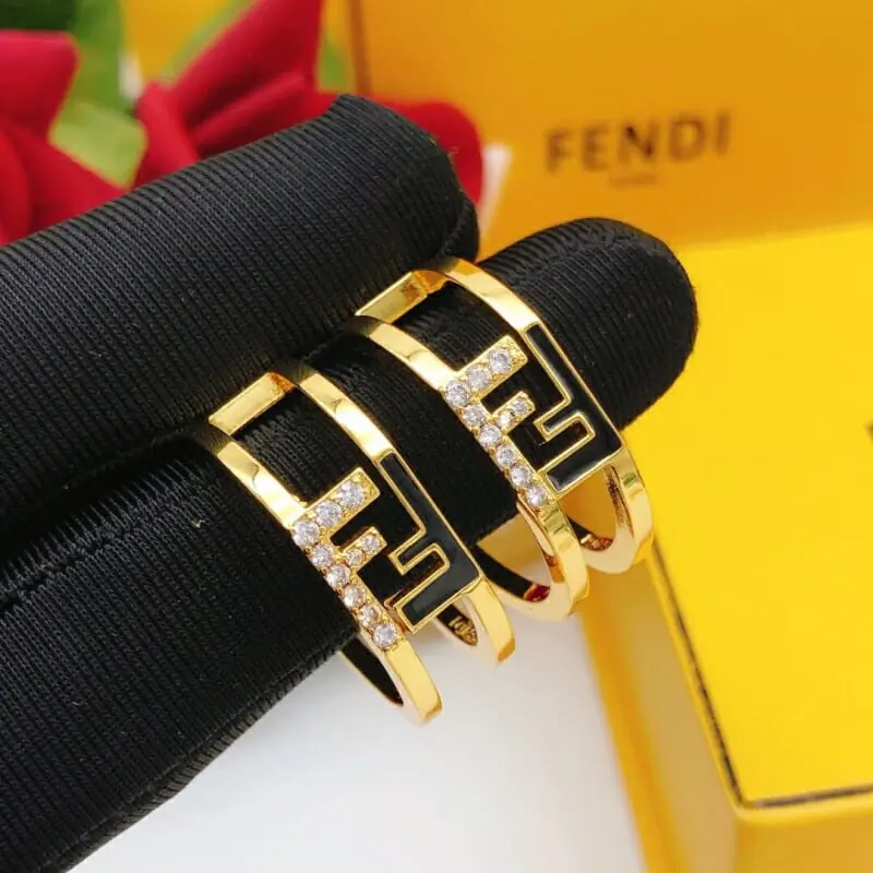 fendi boucles doreilles pour femme s_1223b752